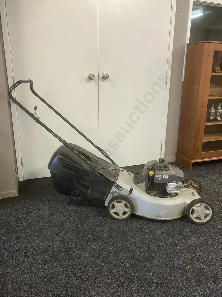 Steelfort Mulch & Catch Lawnmower With Catcher Image 1++