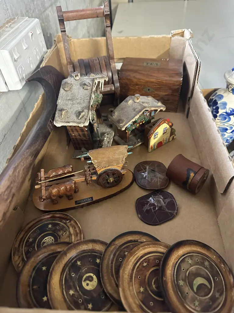 Box Lot Of Woodenware Items Image 1++