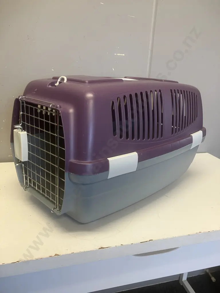 Plastic Pet Carry Cage. H33 W53 D34cm Image 1++