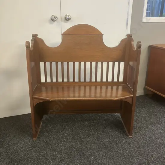 Vintage Oak Church Pew. H101 W91.5 D36.5cm