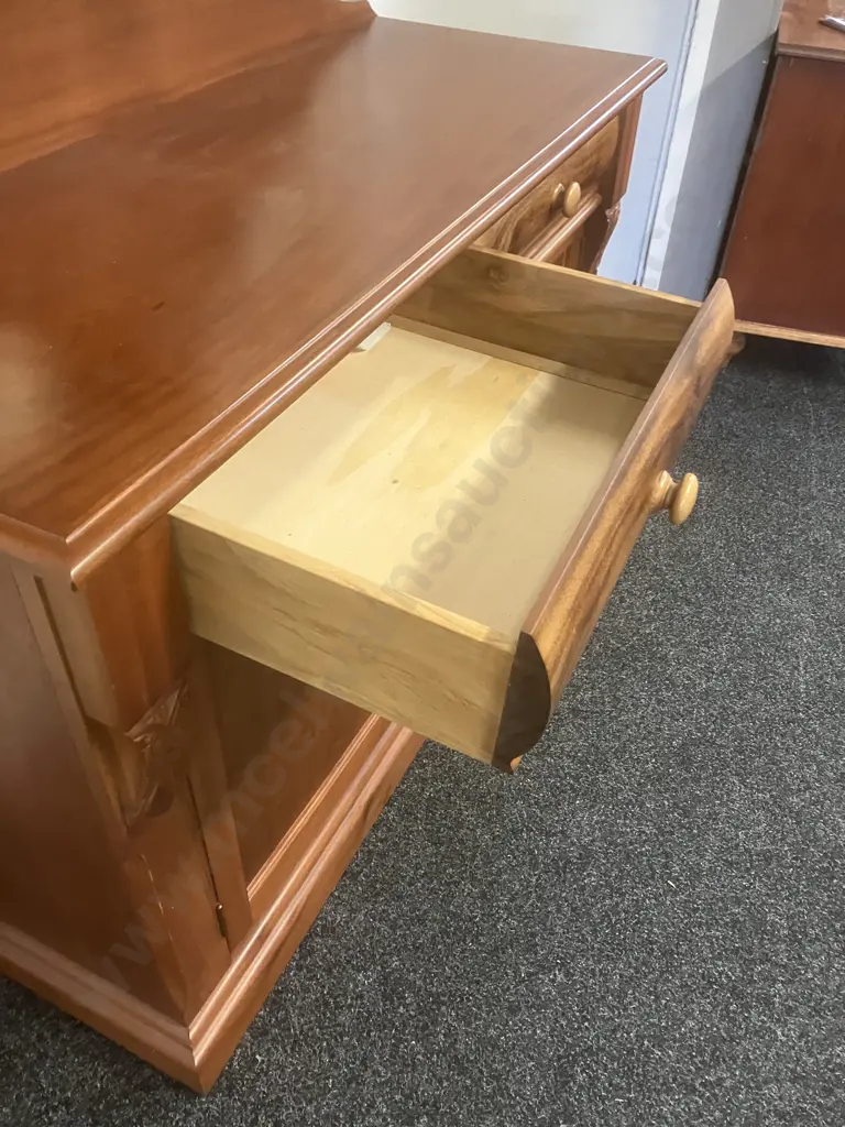 Mahogany Two Drawer Chiffonier, Carved Supports & Back Piece, Two Door. H114 W120 D48cm Image 1++