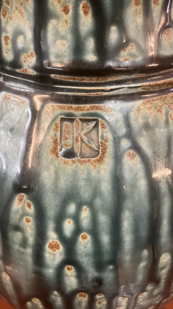 Kim Morgan NZ Potter 40cm Tall Pottery Jug / Vase Image 1++