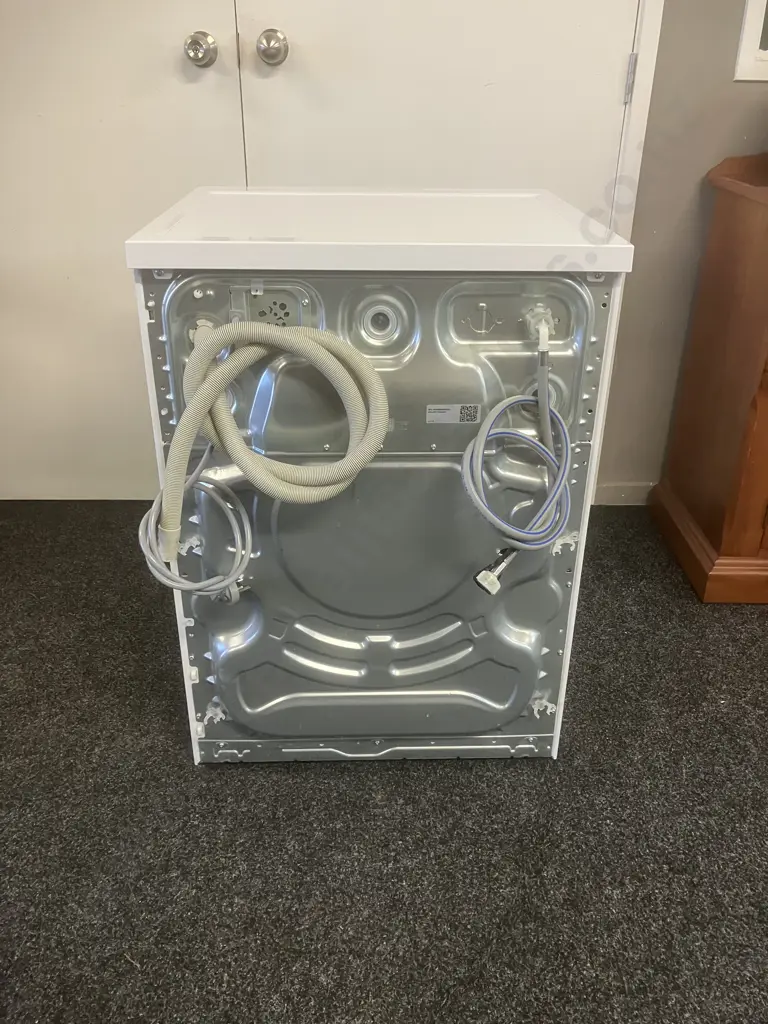 Beko 9kg Autodose Front Load Washing Machine Model BFLB902ADW (Purchased New 22/11/2025) Image 1++