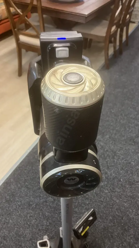 Werthiem Evolution W7301 Portable Stick Vacuum Cleaner With Charging Stand, 2 x Batteries, Vacuum Cleaner Attachments Image 1++