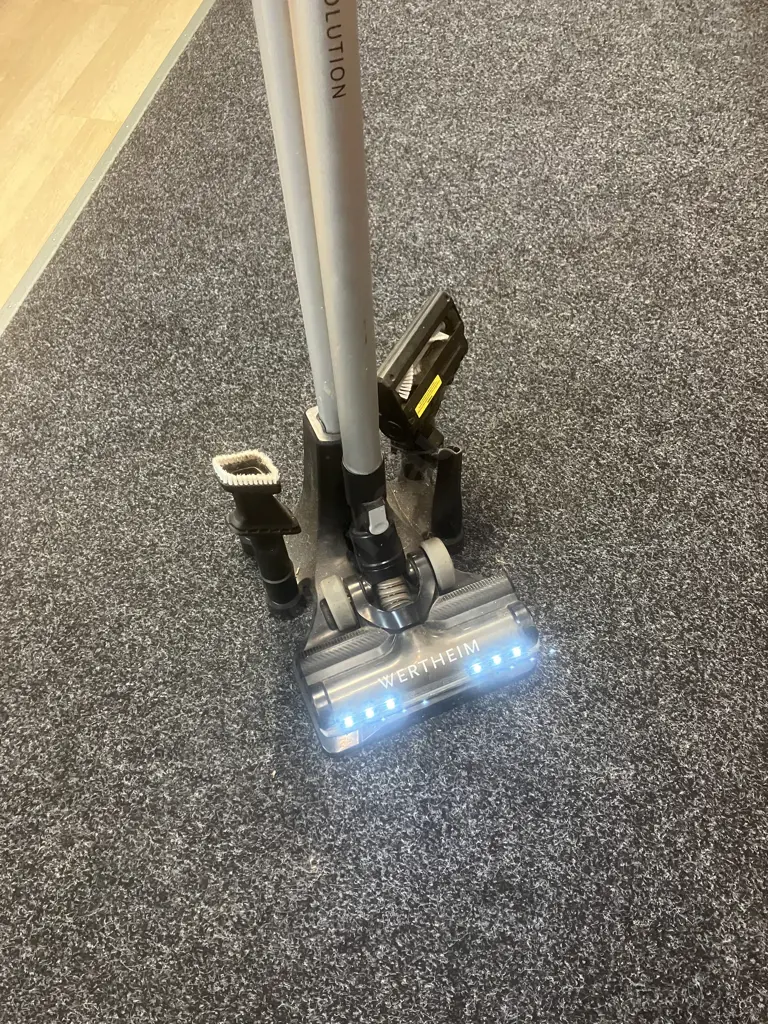 Werthiem Evolution W7301 Portable Stick Vacuum Cleaner With Charging Stand, 2 x Batteries, Vacuum Cleaner Attachments Image 1++
