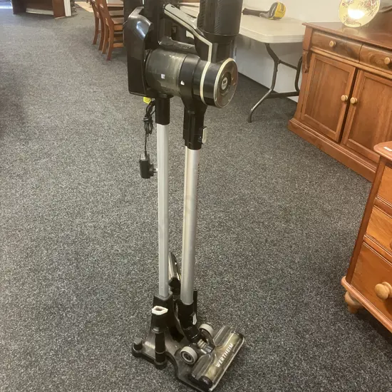 Werthiem Evolution W7301 Portable Stick Vacuum Cleaner With Charging Stand, 2 x Batteries, Vacuum Cleaner Attachments