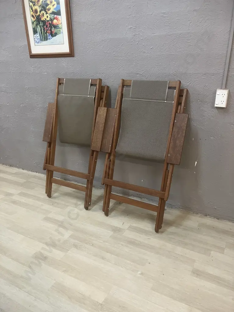 Pair of 'Bottoms Up' NZ Made Hardwood Deck Chairs With Foot Stools, Fawn Colour Upholstered With One Table Top Image 1++