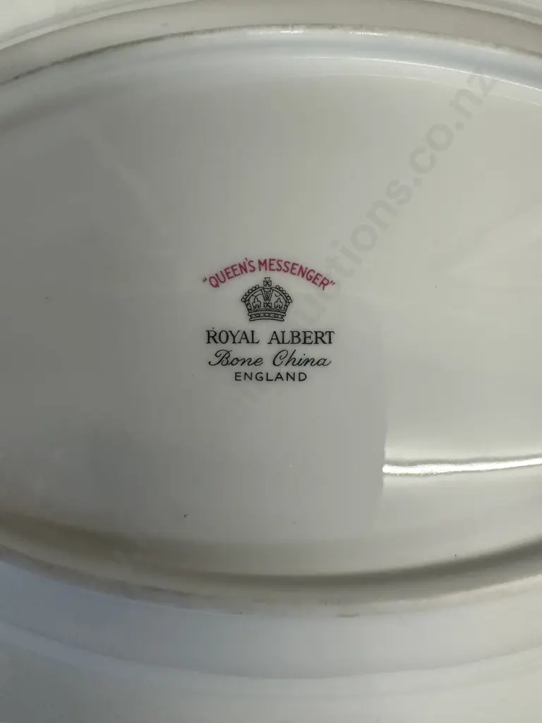Royal Albert 'Queens Messenger' Square & Oval Dishes Image 1++