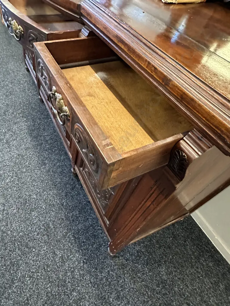 Stunning Victorian Mahogany Mirror Backed Sideboard Image 1++