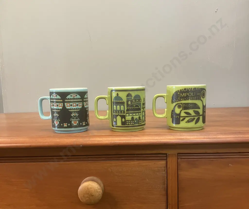 Rare 1976 Hornsea Pottery Mugs - John Clappison City Scape, Jack Dadd Toucan Jungle, Sara Vardy Hot Air Balloon Image 1++