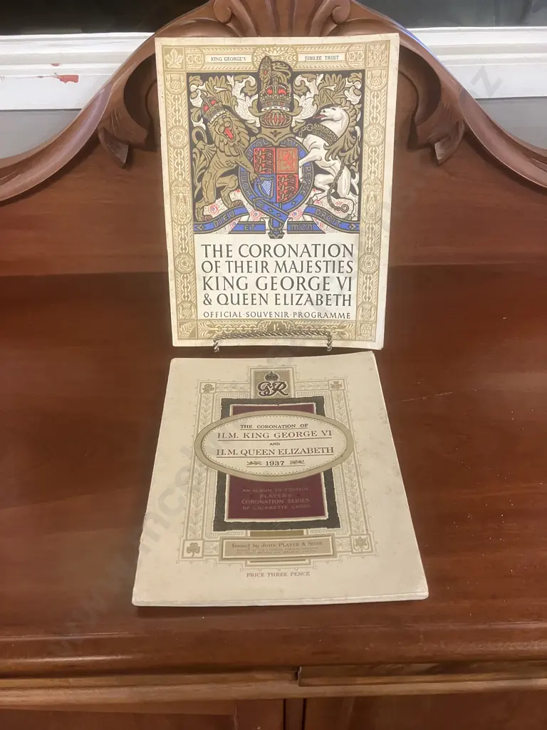 The Coronation of Their Majesties King George VI & Queen Elizabeth Official Souvenir Programme 19377 Image 1++