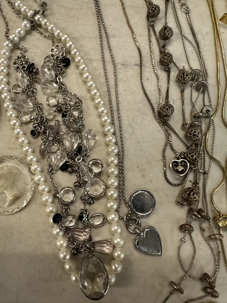 Selection Of Vintage Costume Jewellery Including Emma Page Etc Image 1++