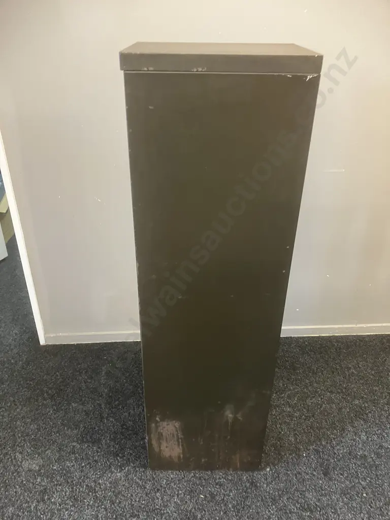 Steelcase Engineering Limited Metal 15 Drawer Unit, Brass Drawer Pull & Card Holders. H133 W30 D40cm Image 1++