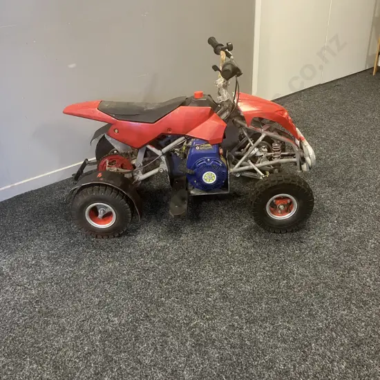 Kids 49cc Mini Quad Bike (Not Used For A While)