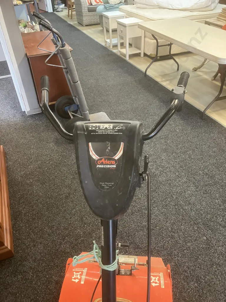 Ariens 'Precision Till' Rear Tine Tiller - Dual Rotating. Model 90102800.17" 6HP / 169cc Subaru® Engine Image 1++