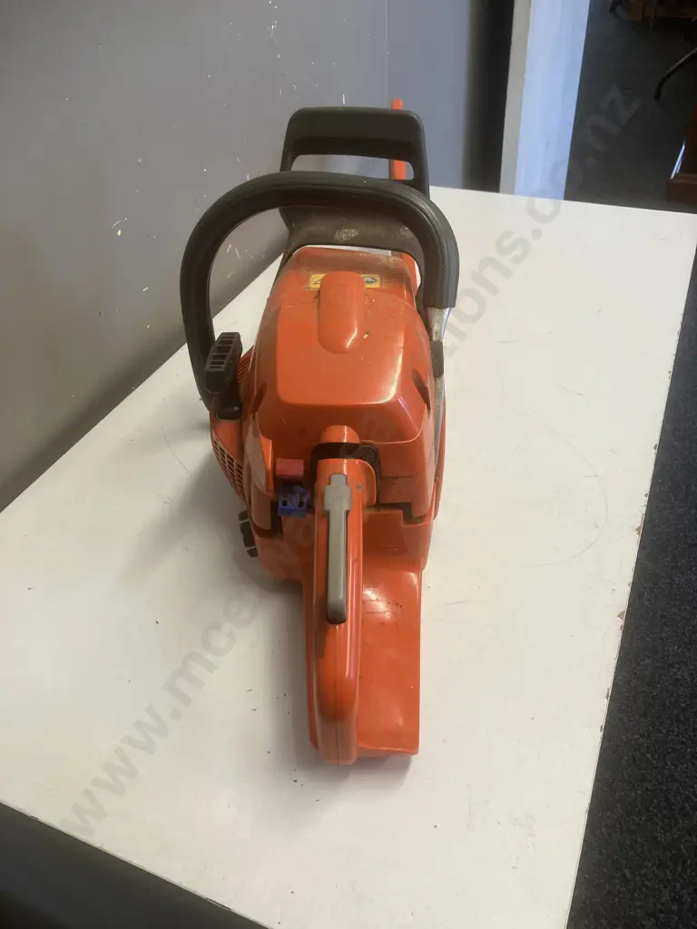 Husqvarna 350 Chainsaw Image 1++