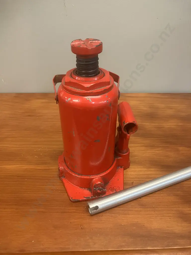 16 Ton Hydraulic Bottle Jack Image 1++