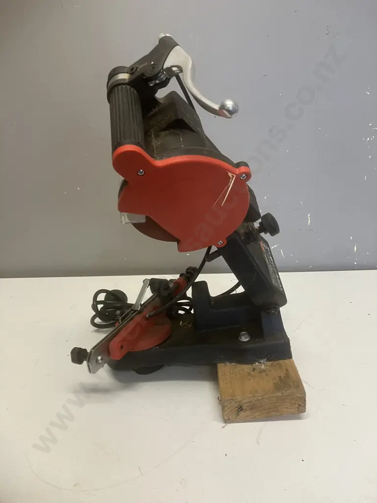 ToolShed Electric Chainsaw Sharpener Model TSCS, 85W 4800rpm Image 1++