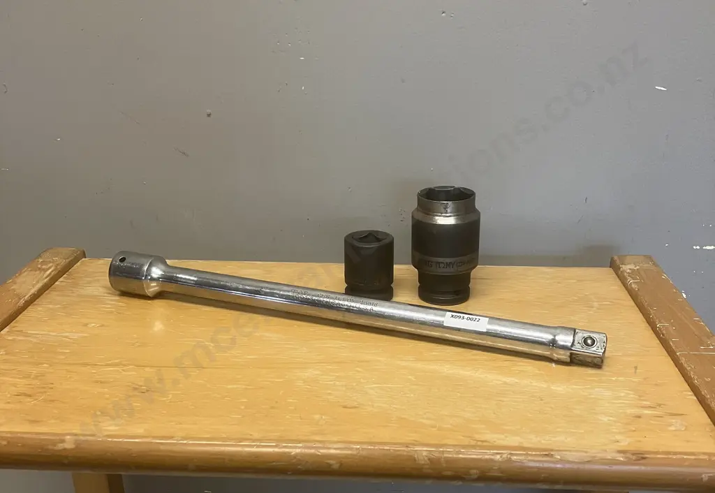 T&E Tools No25516 - 16" x 3/4" Drive Extn, King Tony 3/4" Cr-Mo Deep Impact Socket 38mm & Impact Square Budd Socket 21mm Image 1++