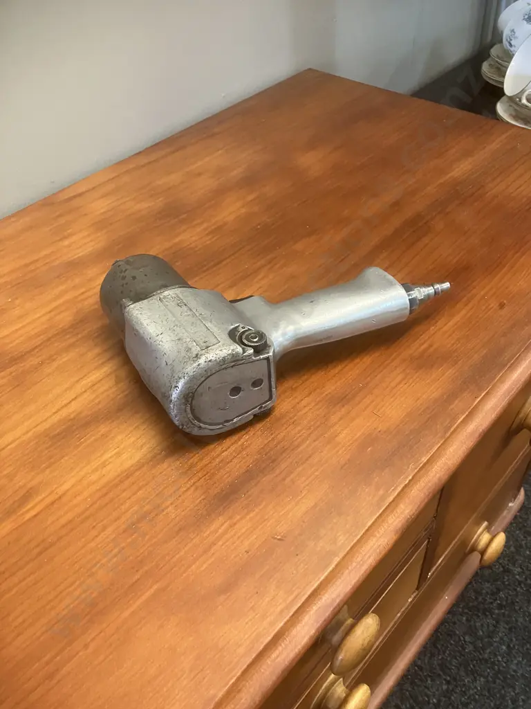 Ingersoll Rand 1/2" Drive Air Impact Wrench Image 1++