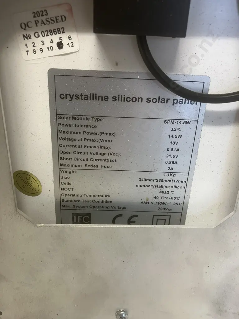 Pair of Crystalline Silicon Solar Panels 14.5W (28.5 x 34cm) With Aluminum Mounts Image 1++