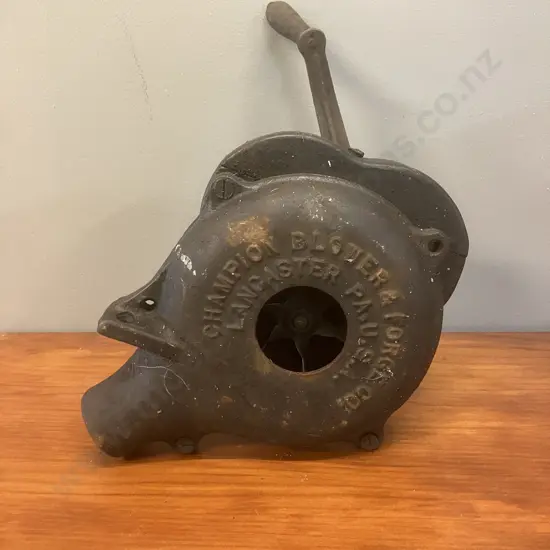 Vintage Champion Blower & Forge Co (USA) Cast Iron Blacksmith Hand Crank Blower