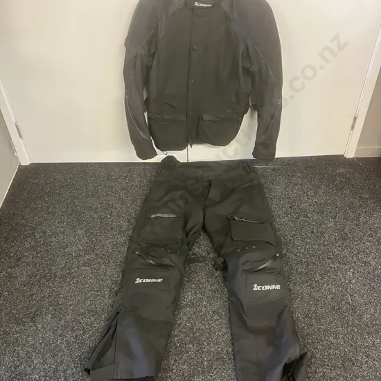 1TONNE Quality Racing Apparel Motorbike Jacket & Pants Size L