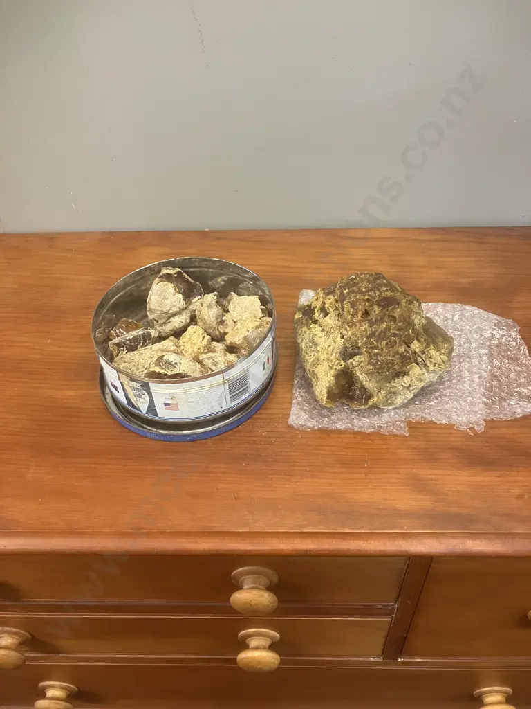 Kauri Gum Piece (H12 W16 D16cm) With Assorted Kauri Gum Pieces Image 1++