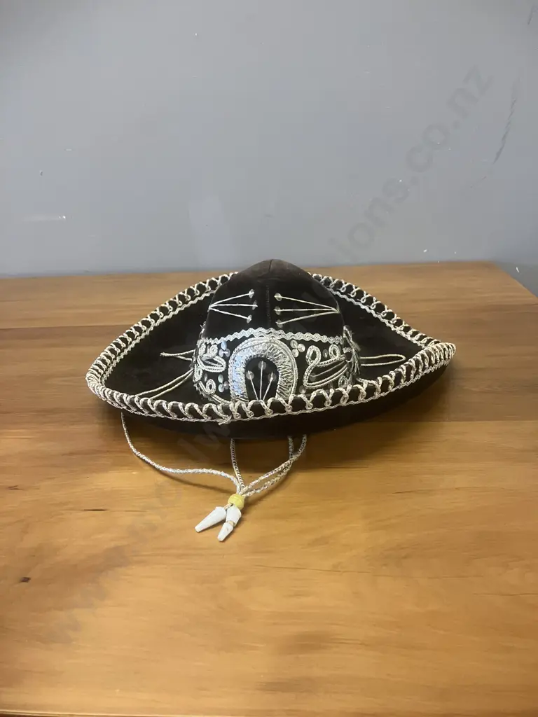 Vintage Mexican Calidad Black Velvet Silver Horseshoe Mariachi Sombrero Image 1++