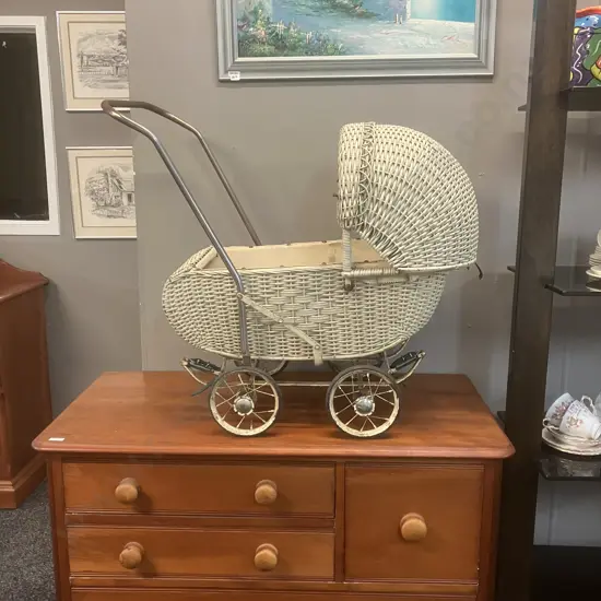Vintage Cane Dolls Pram - Superior Cane Pram Co Wanganui c1950. H73 W83 D45cm