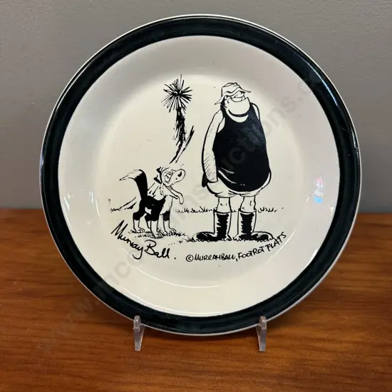 Collectors Plate Black & White Illustration Of Wal & Dog By Murray Ball Dia19cm.