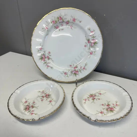 Vintage Paragon Victoriana Rose Plate & Ashtrays x2