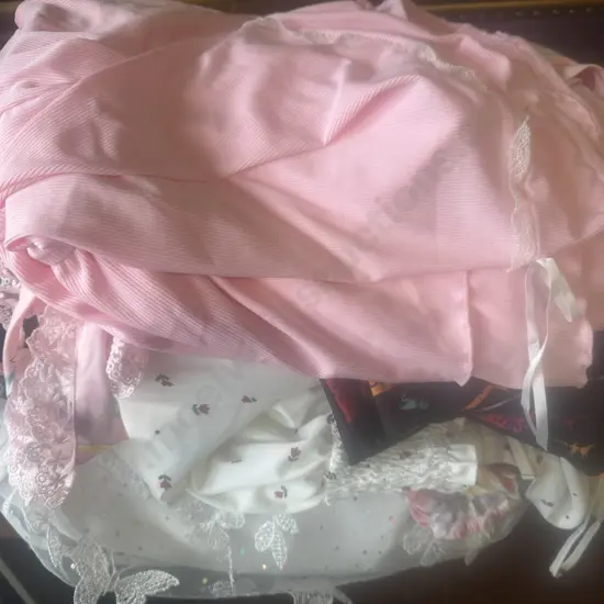 Ladies Near New Dresses Assorted Sizes Ranging From 16-20