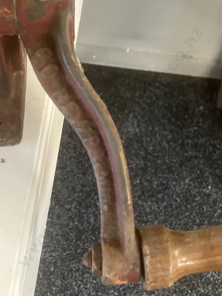 Vintage ⁨Malleys Ltd, Sydney Hand Operated Butter Churn⁩, c1930-1950. 30 x 39cm (60 Rev Pr Min) Image 1++