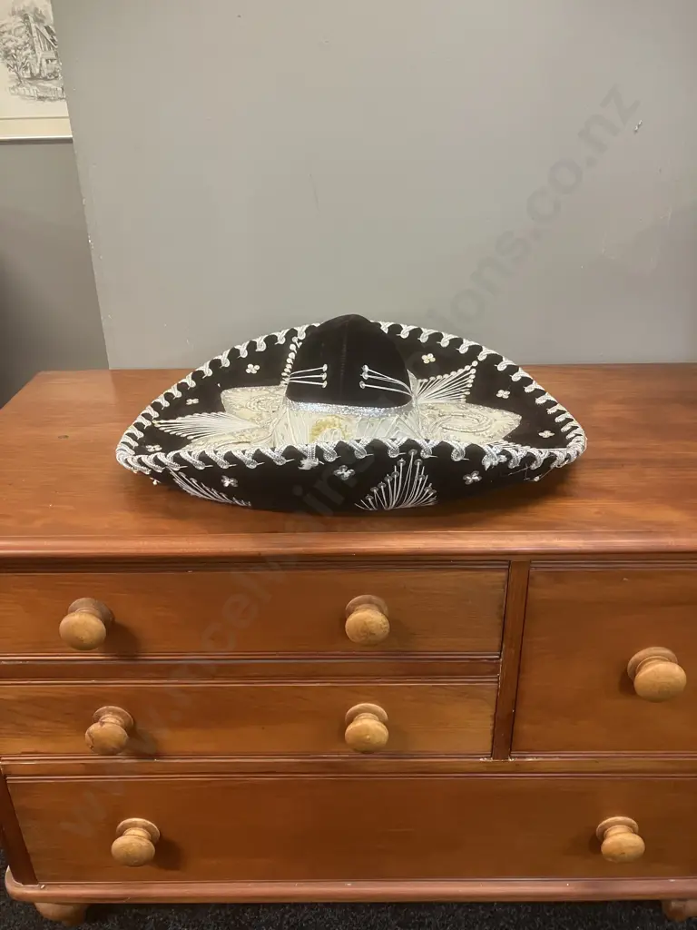 Vintage Mexican Pigalle Black Velvet Silver Horseshoe Mariachi Sombrero - xxxxxxx Image 1++