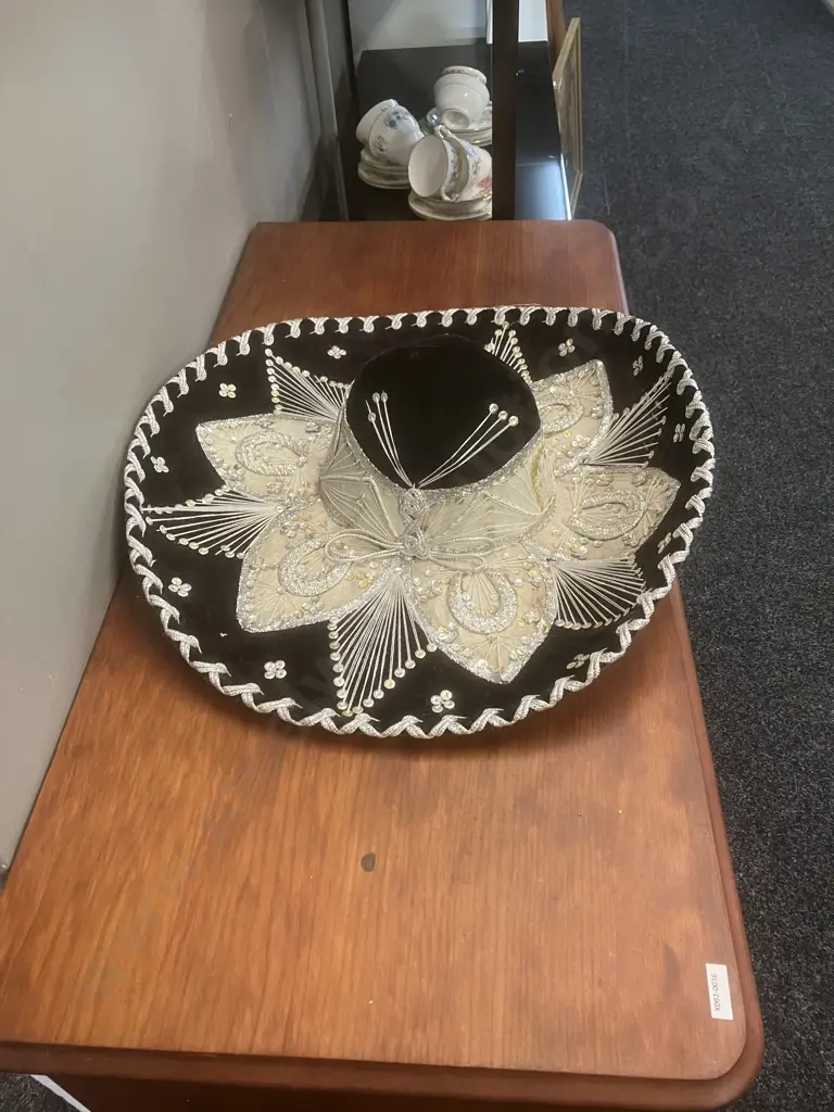 Vintage Mexican Pigalle Black Velvet Silver Horseshoe Mariachi Sombrero - xxxxxxx Image 1++