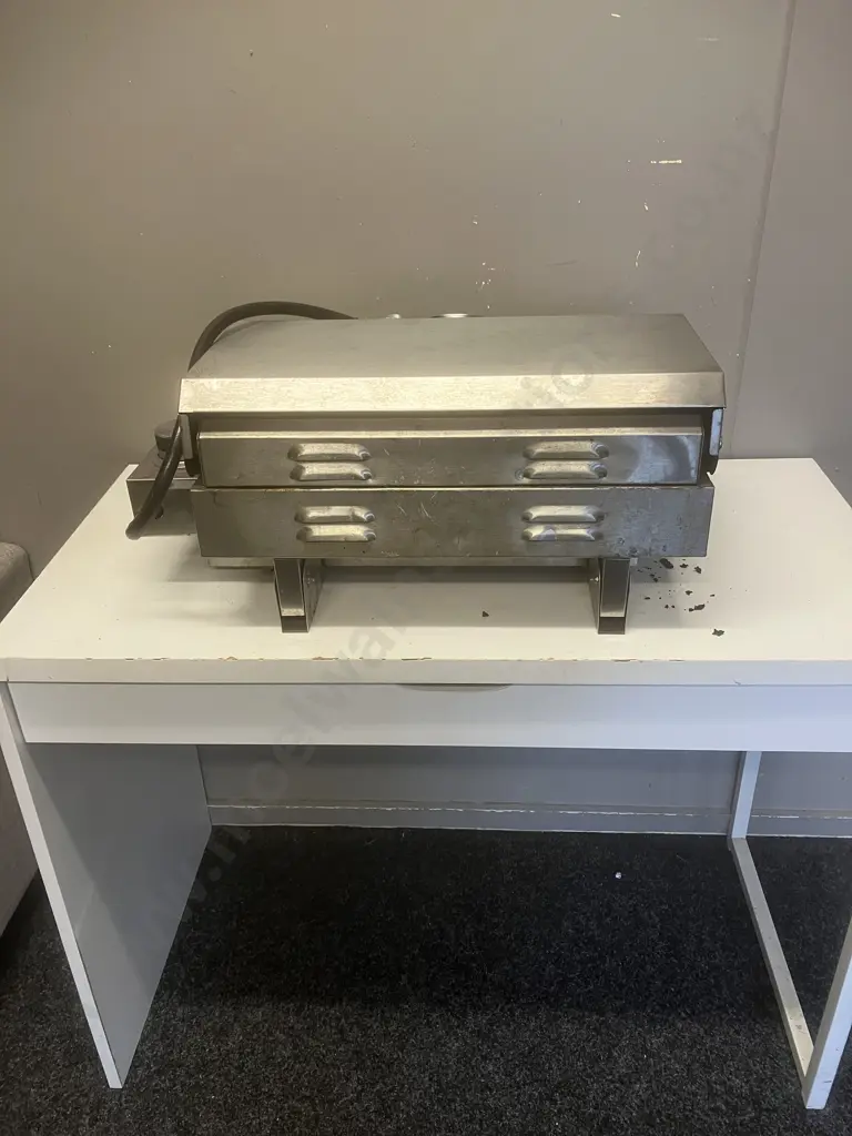 Jumbuck Portable BBQ - JB152-002 Image 1++