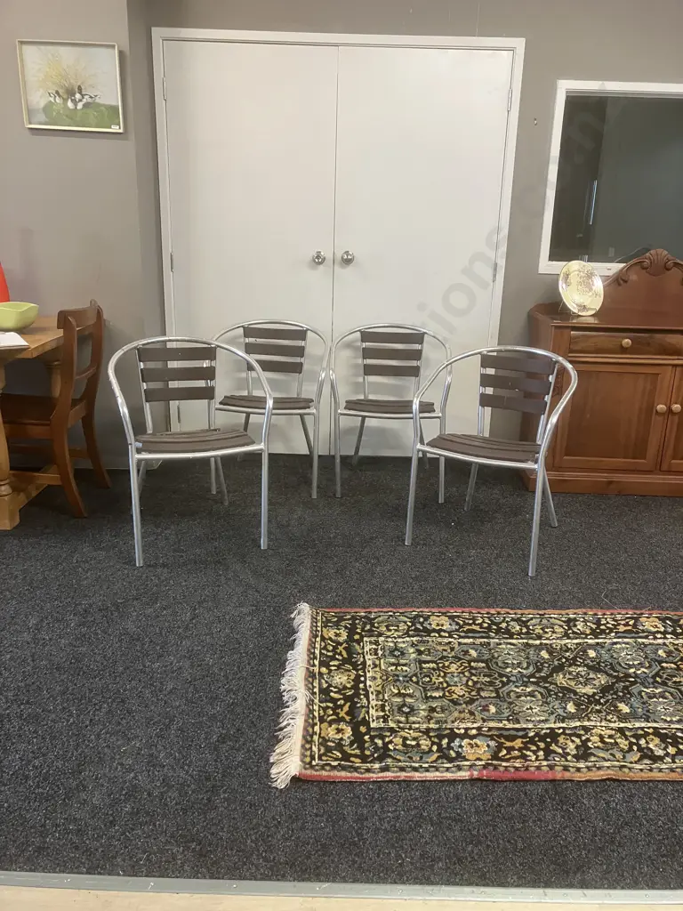 Set of 4 Aluminum Tub Chairs With Wood Slats Image 1++