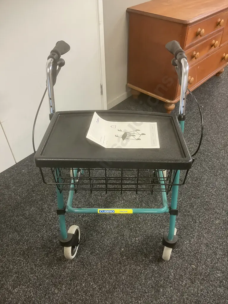 Cubro Pacer Walking Frame With User Guide Image 1++