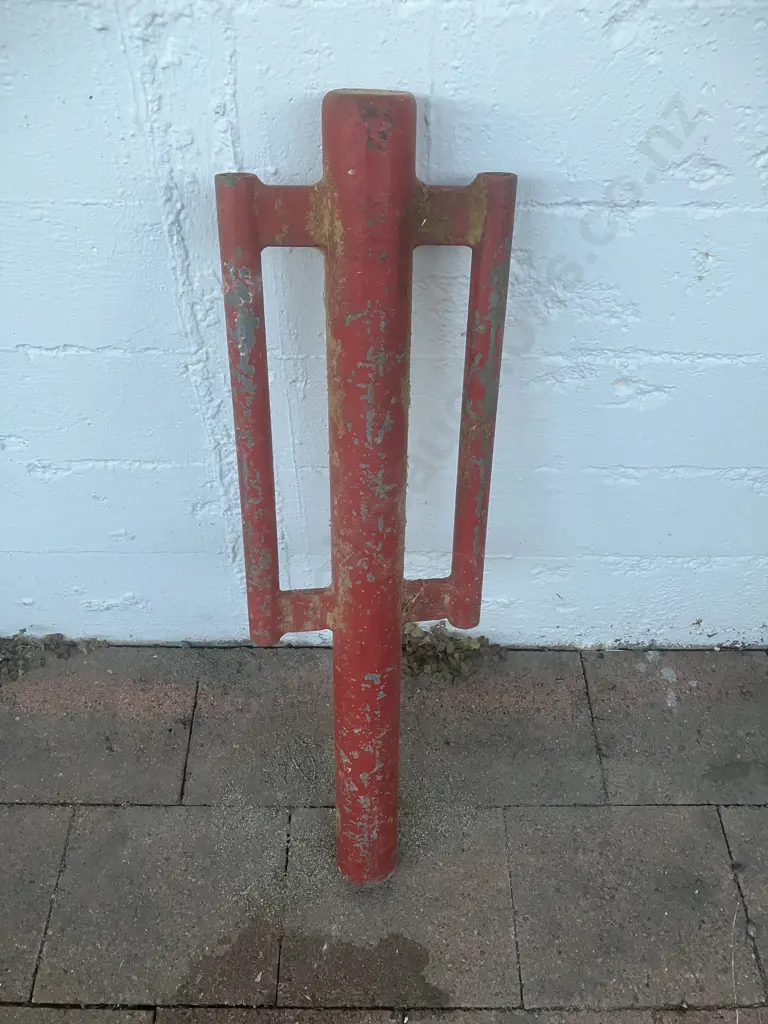 Red Steel Standard Driver. 71cm, 5cm Internal Measurement Image 1++