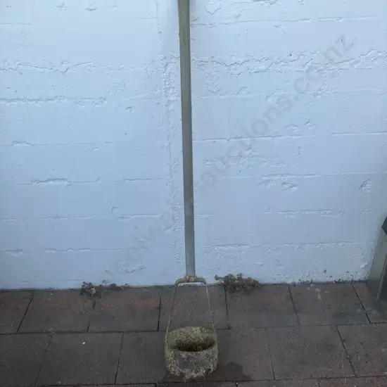 Hand Post Hole Auger. 107 x 14cm