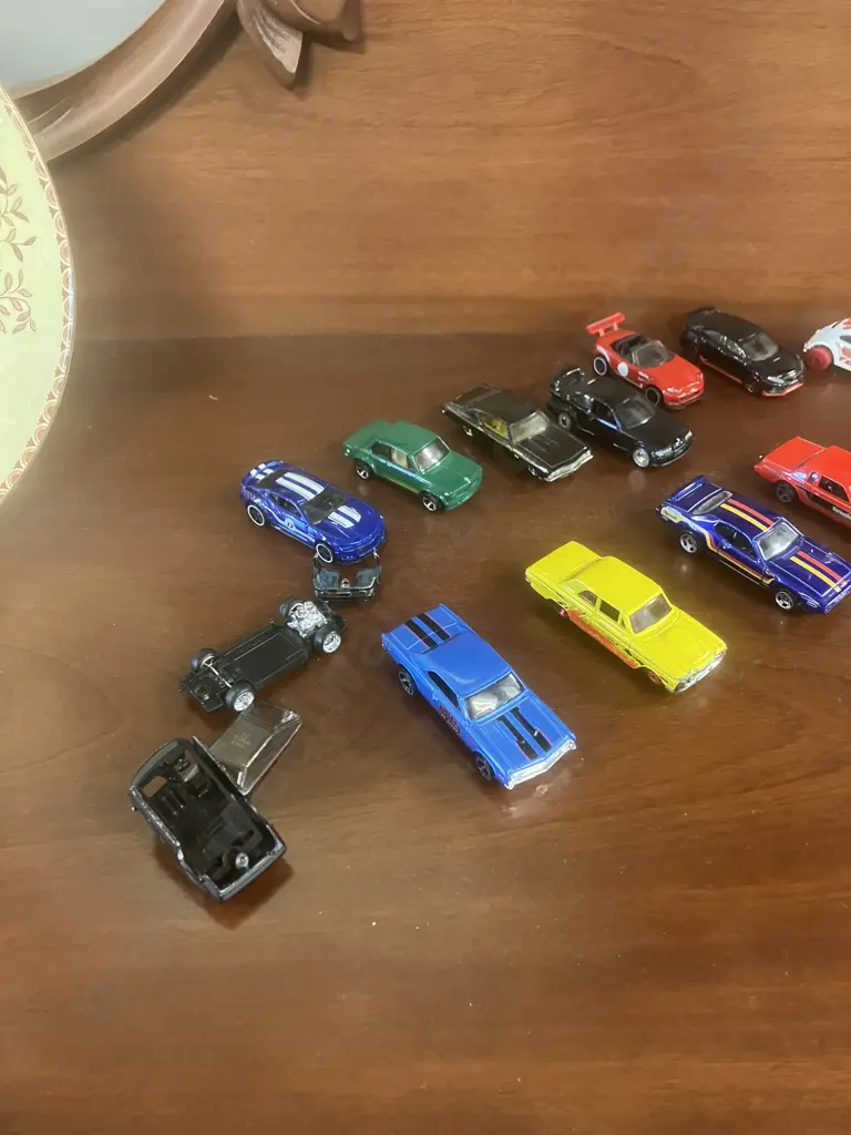 Matchbox Model Cars x 22 Image 1++