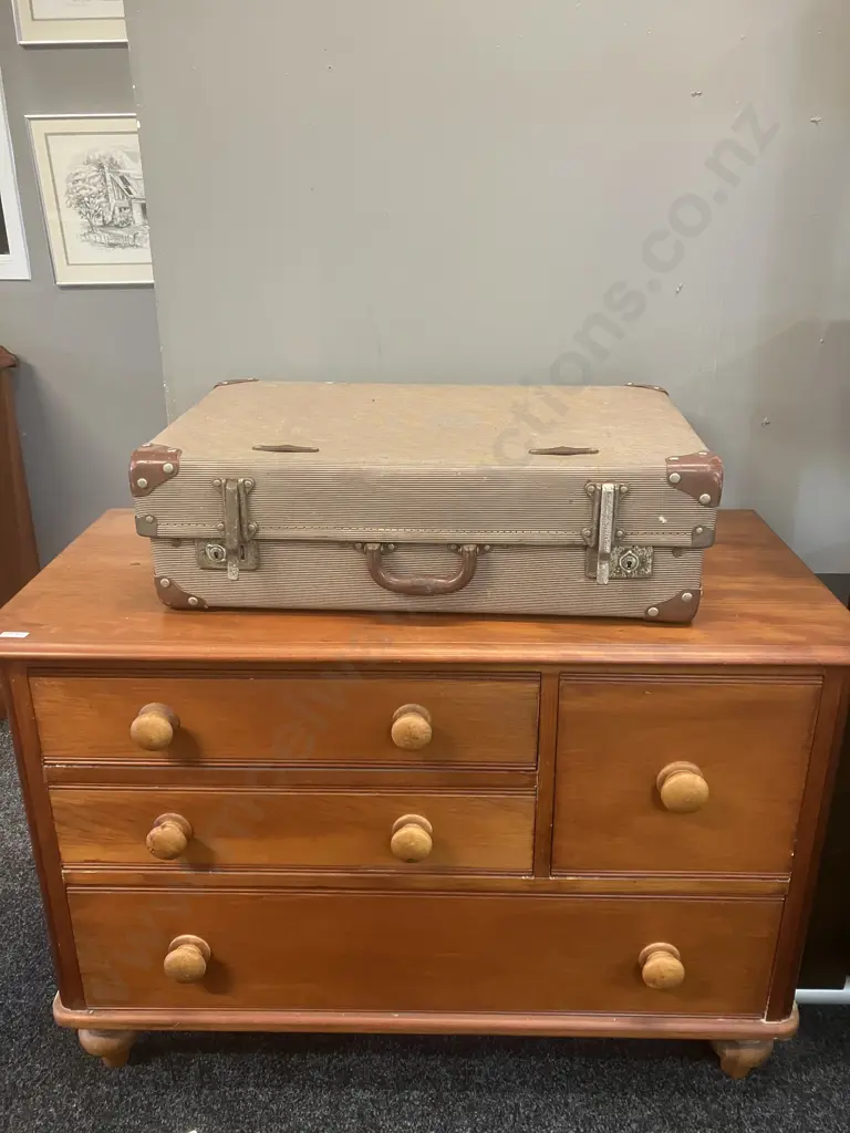 Mid-Century Letholite New Zealand Made Expanding Suitcase Image 1++