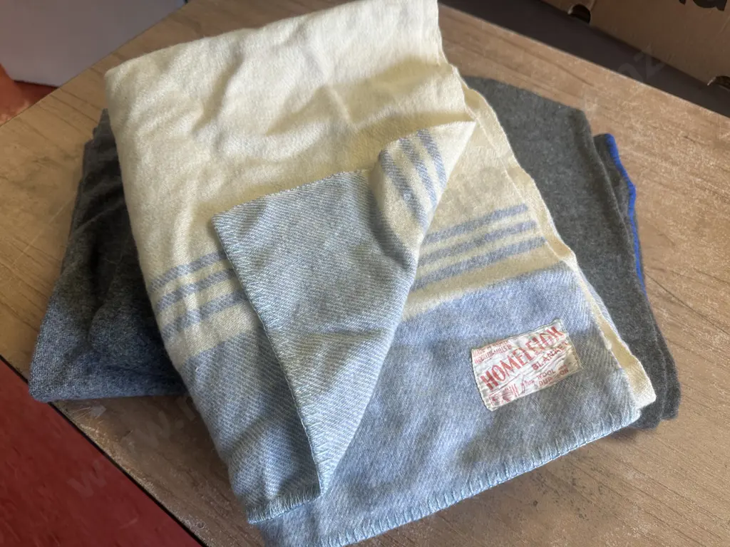 Vintage Woollen Blankets x3 Including Homeleigh Etc Image 1++