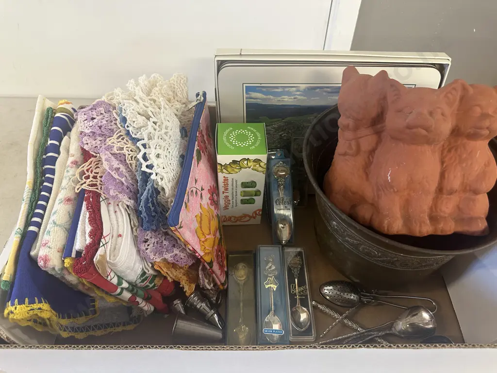 Box Of Vintage Items Including Souvenir Spoons, Brass Planter, Linen Etc Image 1++