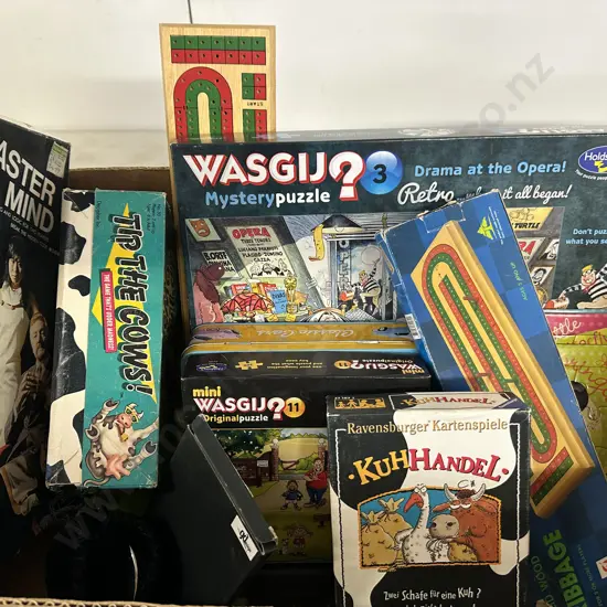 Vintage Puzzles & Games Etc Including Cribbage, Wasgij Puzzles Etc