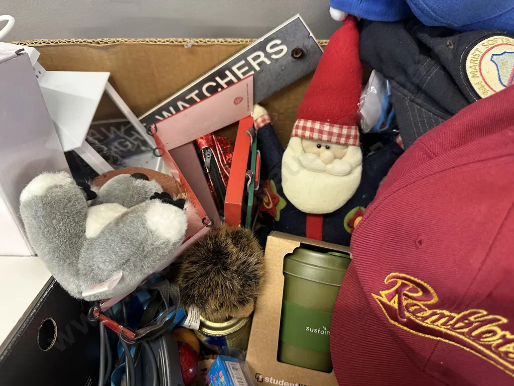 Assorted Vintage Items Including Caps, Xmas Items Etc Image 1++