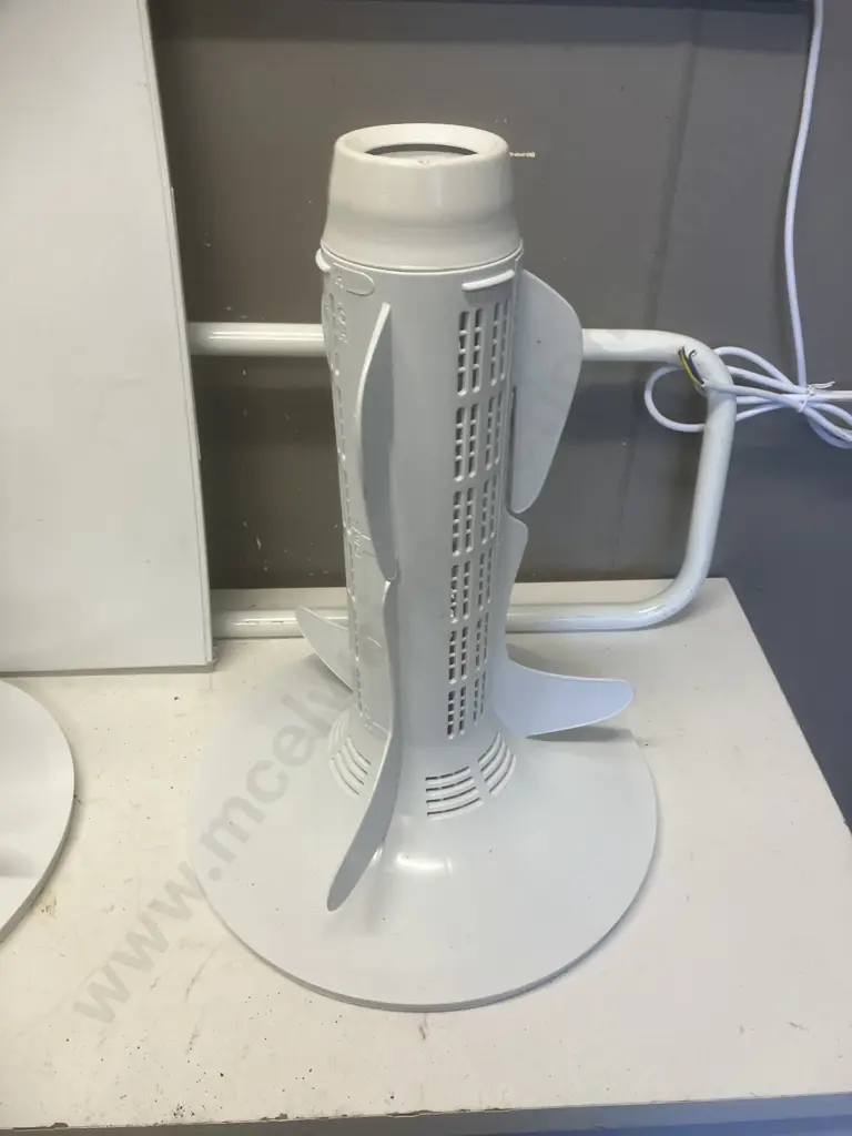 Pair of F&P Washing Machine Agitators, Lid & Arlec Wired Heated Towel Rail Image 1++