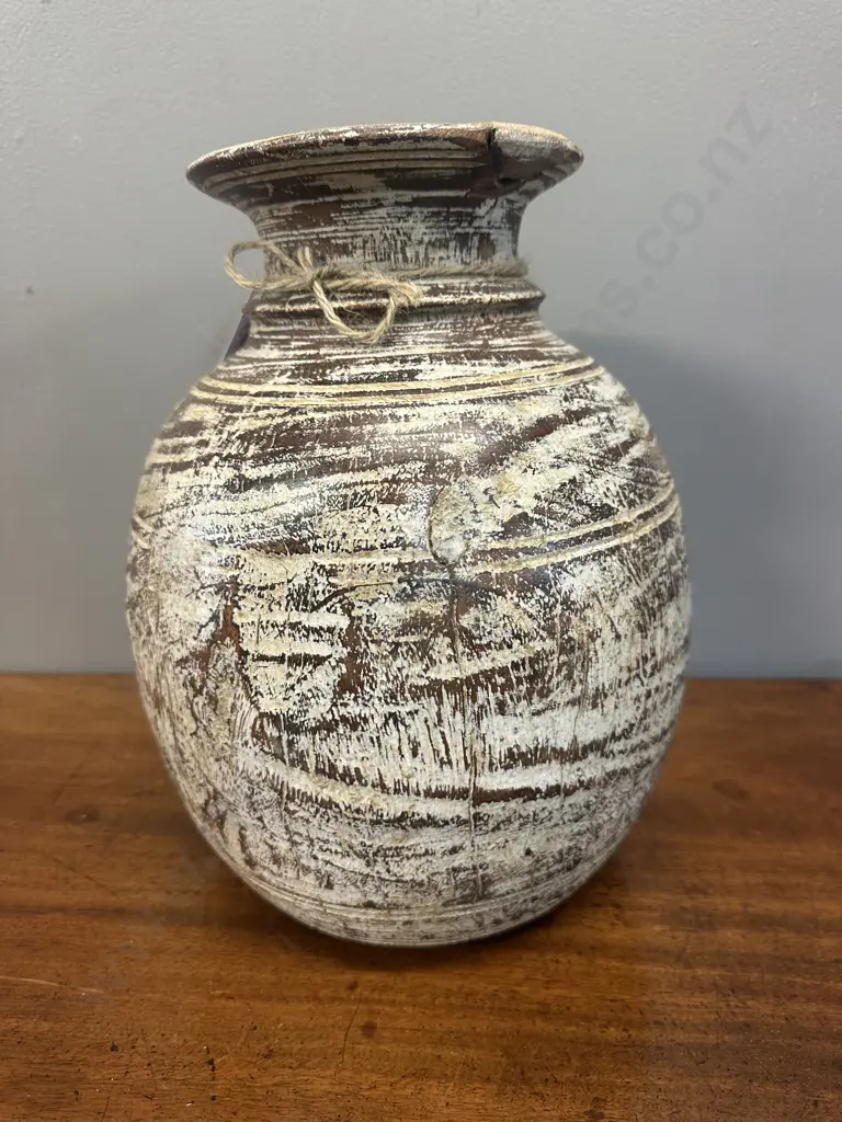 Wooden Pot - Whitewash. 30 x 25cm Image 1++