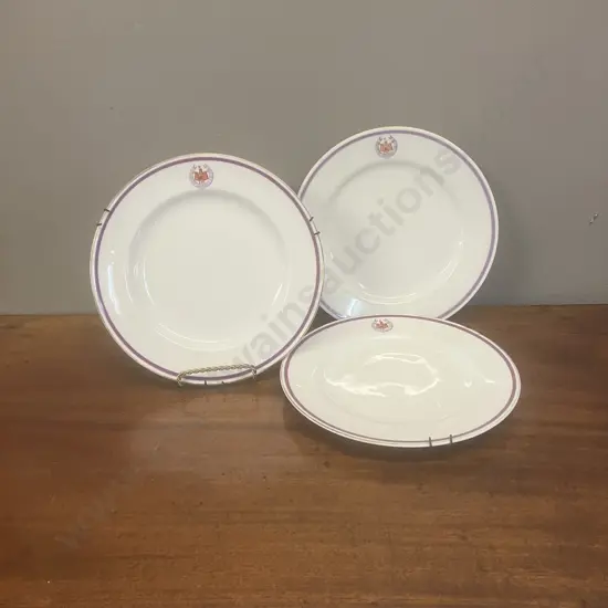 Lot of Three 1920s Royal Worcestor Plates - Suffolk Regiment With Castle and Motto